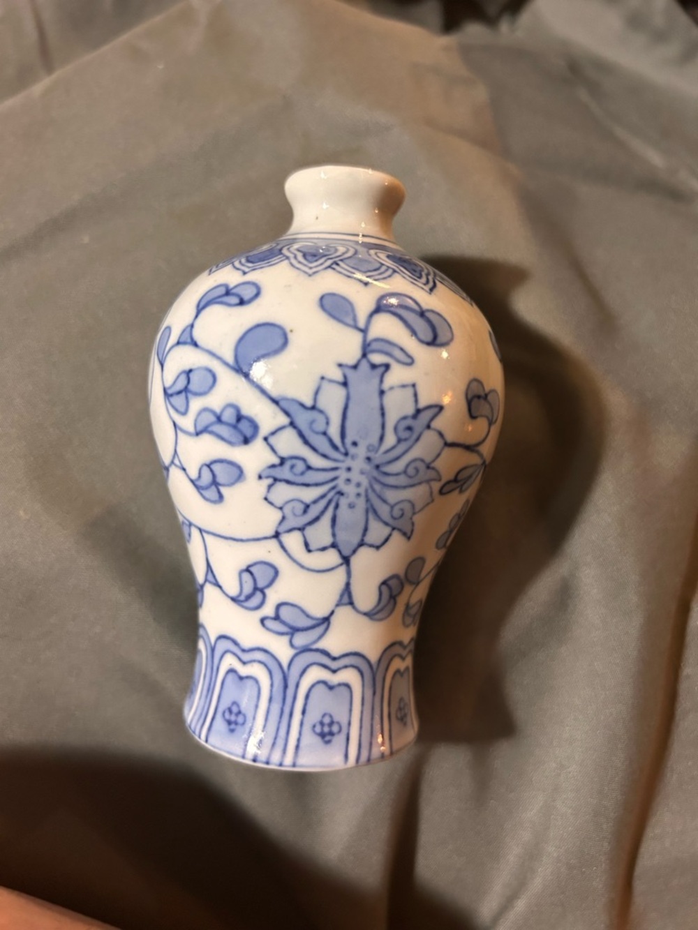 Porcelain miniature vase, Chinese blue and white style, meiping form